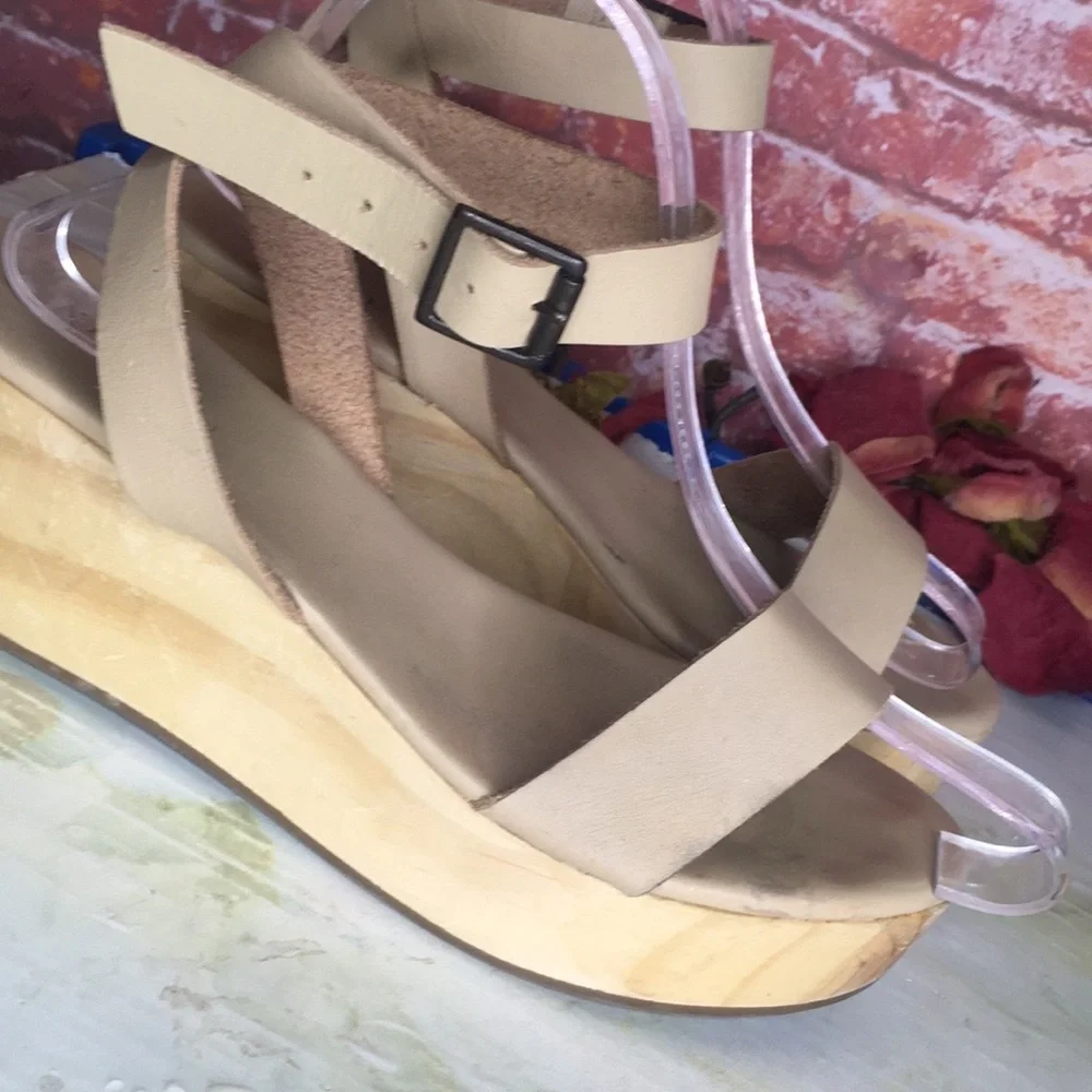 Nisolo Sarita Buff Leather Wedge Wooden Platform Strappy Sandals